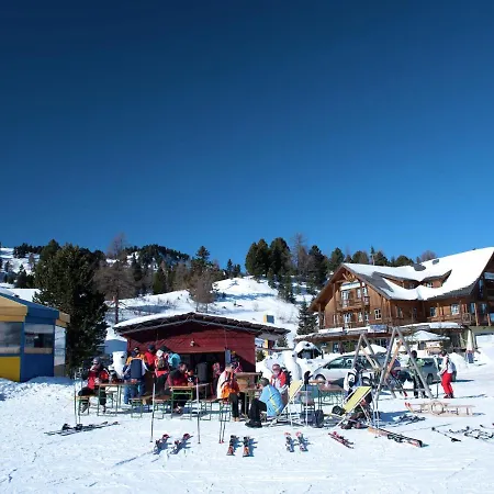 In Turracherhoehe Near Slopes Dağ evi Turracher Hohe