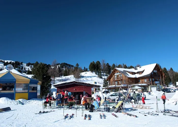 In Turracherhoehe Near Slopes בקתה Turracher Hohe